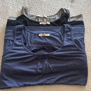 Bundle of 3 Tank Tops!